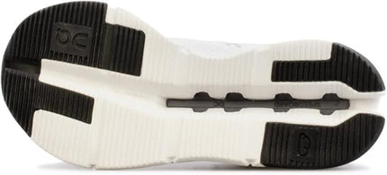 ON Cloudnova Running