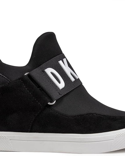 DKNY Cosmos, 38