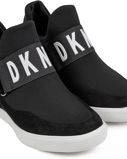 DKNY Cosmos, 38