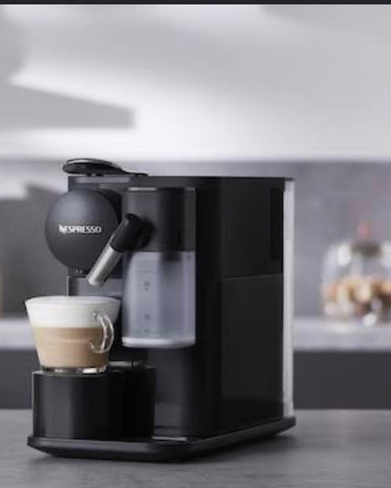 Nespresso De'Longhi Lattissima One