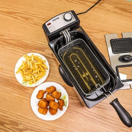 Geepas Powerful Deep Fryer With Overheat Protection, 2000W