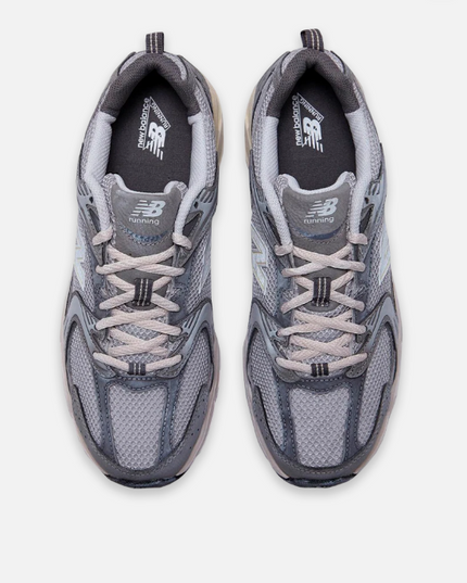 New Balance 530, 43